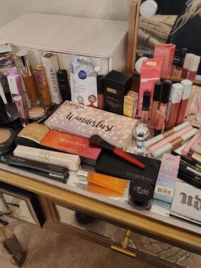 ⭐⭐ High End Makeup Marc Jacobs Becca Lancome Urban Decay Smashbox